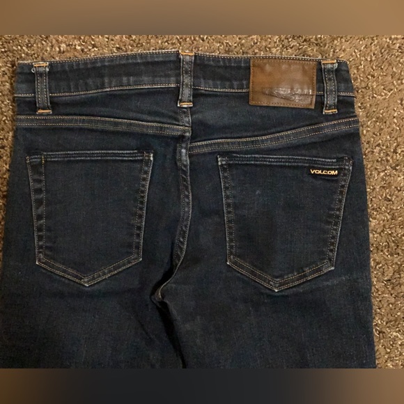 Volcom Women’s Dark wash tapered Jeans Style: Solver Size: 27 - Picture 2 of 4
